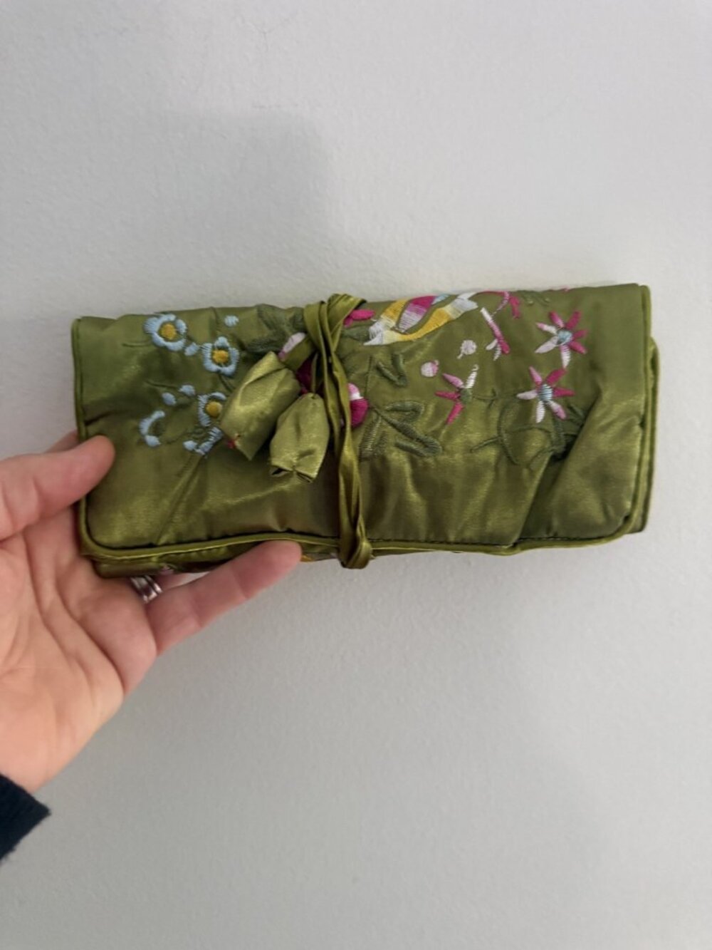 Embroidered Satin Jewelry Roll – Olive Green Floral Bird Travel Organizer, Tie C